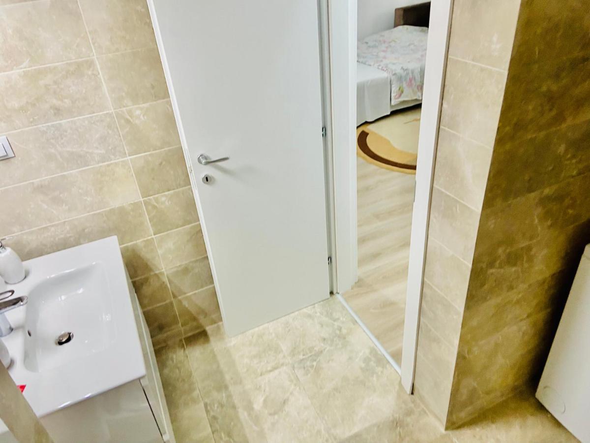 Bridge Tower Residence Iasi Bagian luar foto